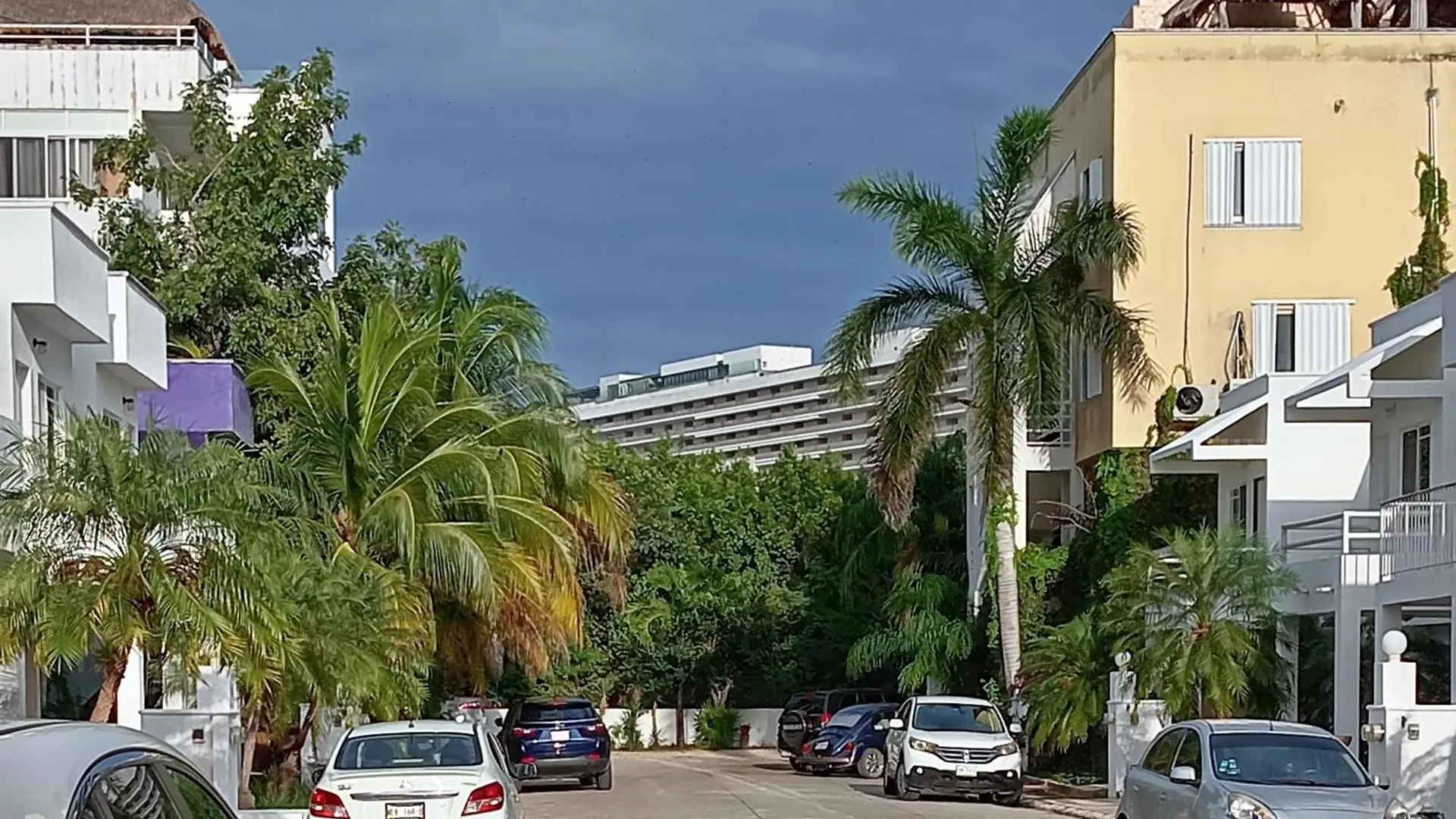 Brisas Bahia Azul Hotel Cancun Guest house